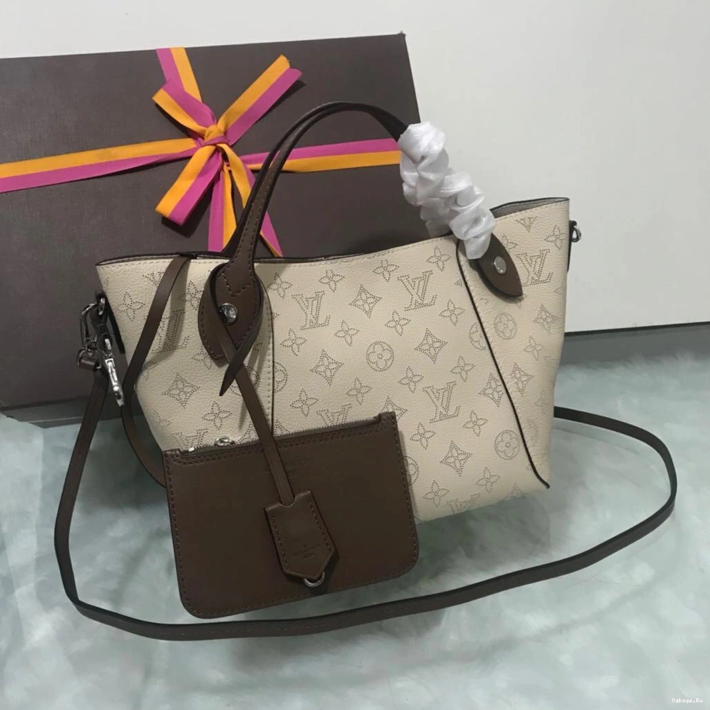 LOUIS VUITTON PM HINA 0307